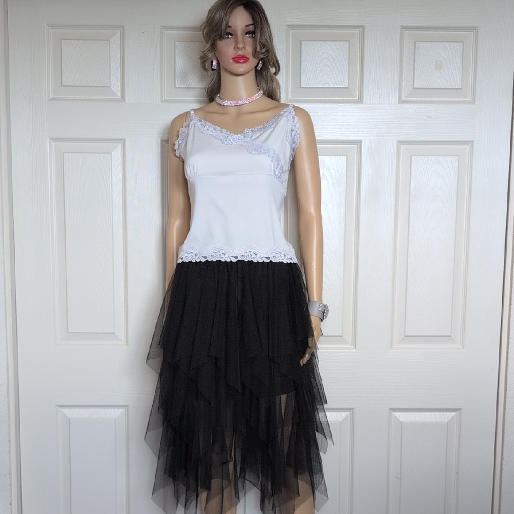 Golden Fashion  Elegant Black Layered Skirt